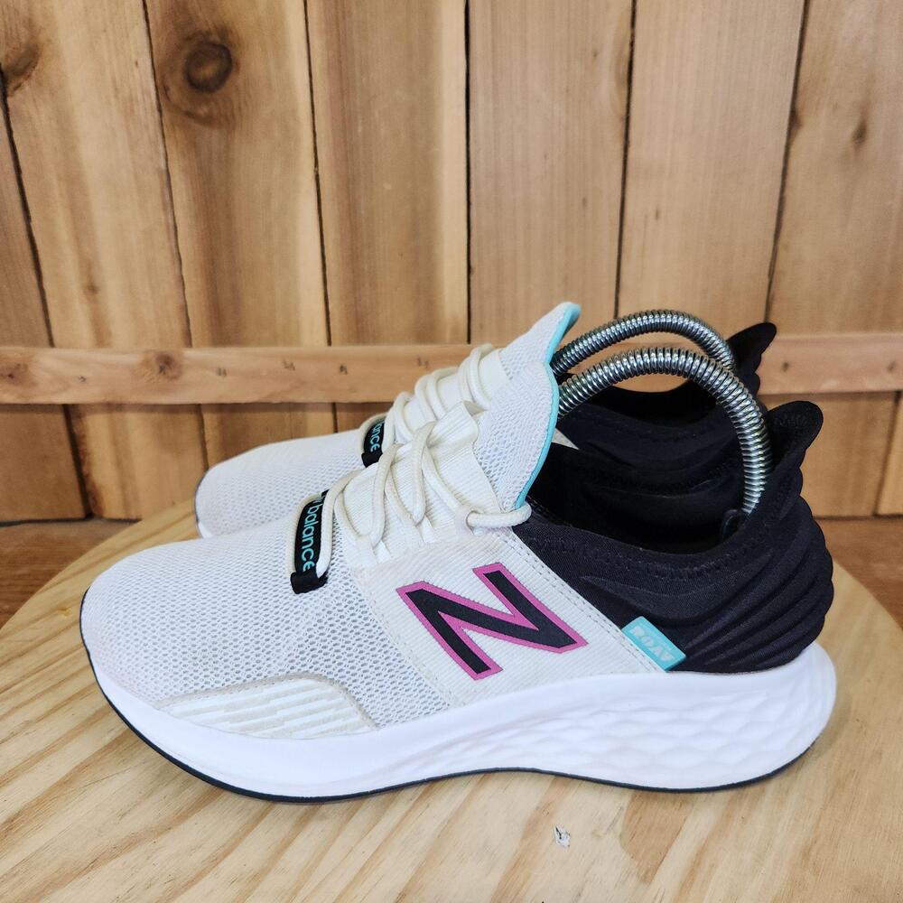 New Balance Fresh Foam ROAV Shoes Womens 8 White Mesh Running Sneakers WROAVWB